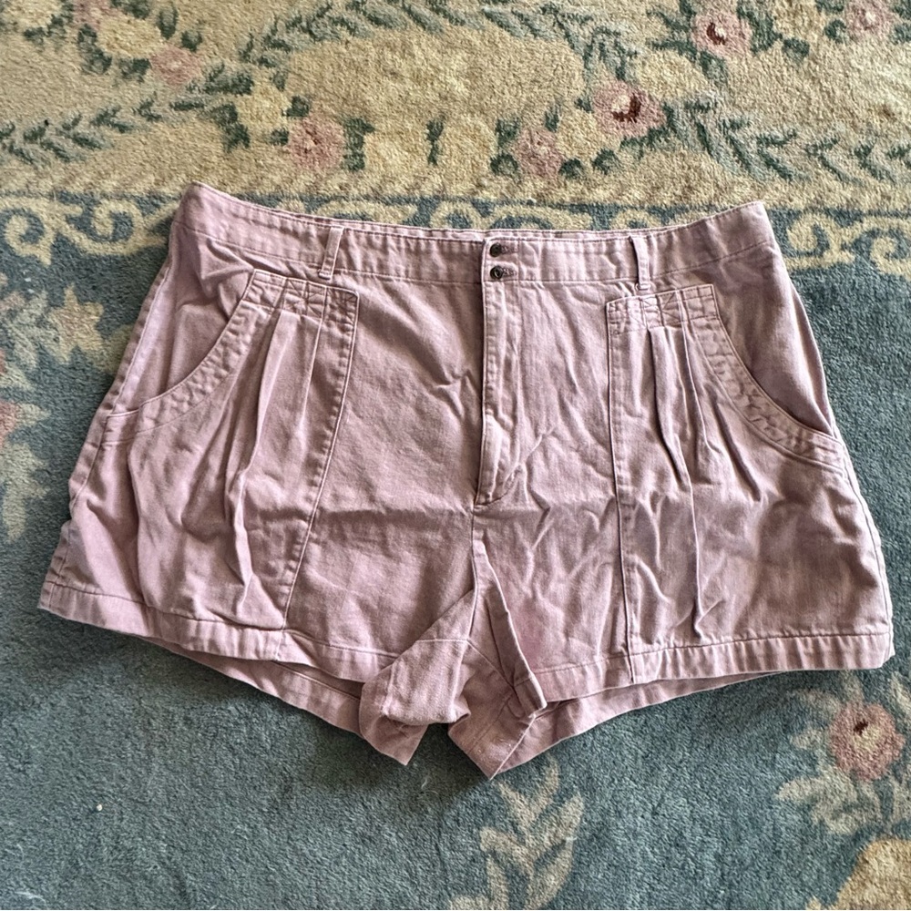 Target Universal Thread shorts